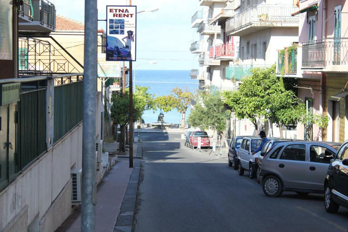 Monovano Di Schiso Giardini Naxos Luaran gambar